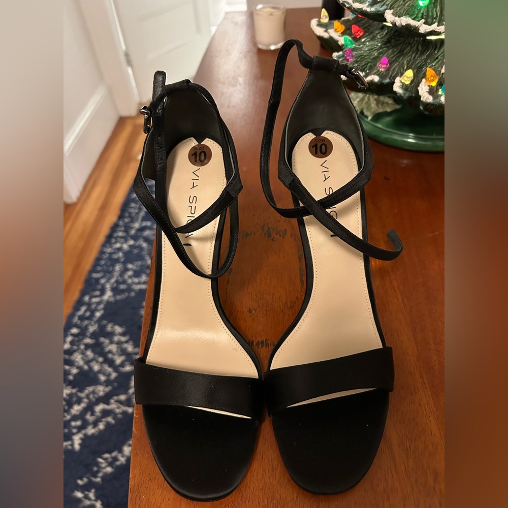 Dolce Vita satin open toe black 4 1/2 inch heel. Very stunning.